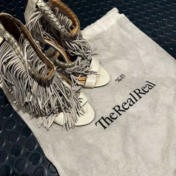 Emily B Billie in white heels - Picture 10 of 12